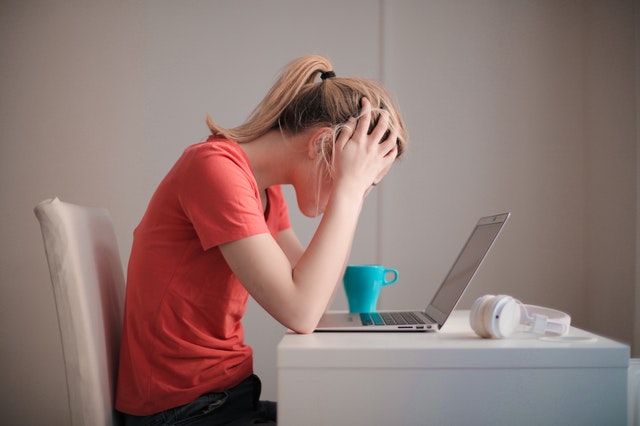 Anxiety meaning in Marathi